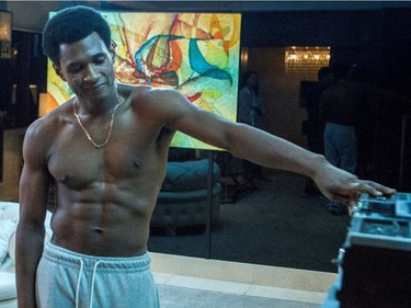 Usher Raymond stars in "Hands of Stone."