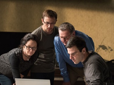 L-R: Melissa Leo, Joseph Gordon-Levitt, Tom Wilkinson and Zachary Quinto star in "Snowden."