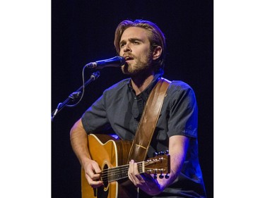 Kyle Riabko played to a full house at the Broadway Theatre, September 22, 2016.