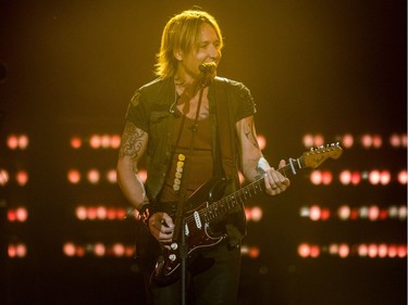 Keith Urban performs at Sasktel Centre in Saskatoon, September 17, 2016.