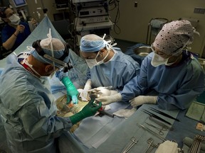 A kidney donation operation underway at the Toronto General Hospital.