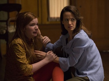 Annalise Basso as Lina and Elizabeth Reaser as Alice in "Ouija: Origin of Evil."