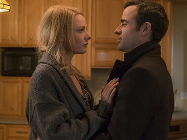 Haley Bennett and Justin Theroux star in "The Girl on the Train."