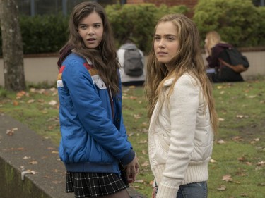 Hailee Steinfeld (L) and Haley Lu Richardson star in "The Edge of Seventeen."