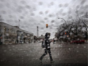 With temperatures dipping below freezing tonight there is the potential for freezing rain and icy road conditions. (GREG PENDER/ SASKATOON STARPHOENIX)