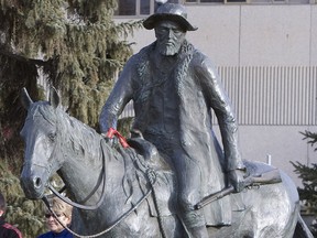 A statue of Metis leader Gabriel Dumont stands in Friendship Park on Spadina Crescent in Saskatoon. (GREG PENDER/STAR PHOENIX)