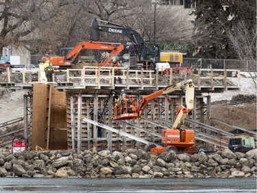 Saskatoon continues to build bridges, December 5, 2016.