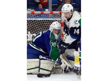 Saskatoon Blades' Jesse Shynkaruk scores the first goal of the game against the Swift Current Broncos at SaskTel Centre in Saskatoon on January 22, 2017.