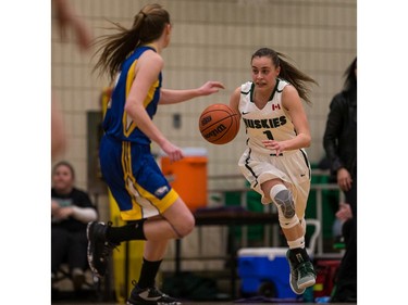 University of Saskatchewan Huskies guard Libby Epoch moves the ball against the University of British Columbia Thunderbirds in first quarter CIS Women's basketball action at the PAC in Saskatoon, January 6, 2017.