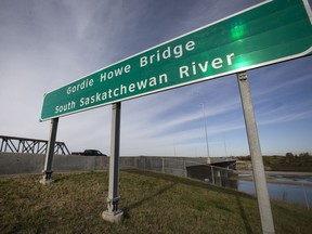 SASKATOON,SK-- September 22/2016  0923 news bridge sign  --- A new sign for the Gordie Howe Bridge (South Circle), Thursday, September 22, 2016.  (GREG PENDER/STAR PHOENIX)