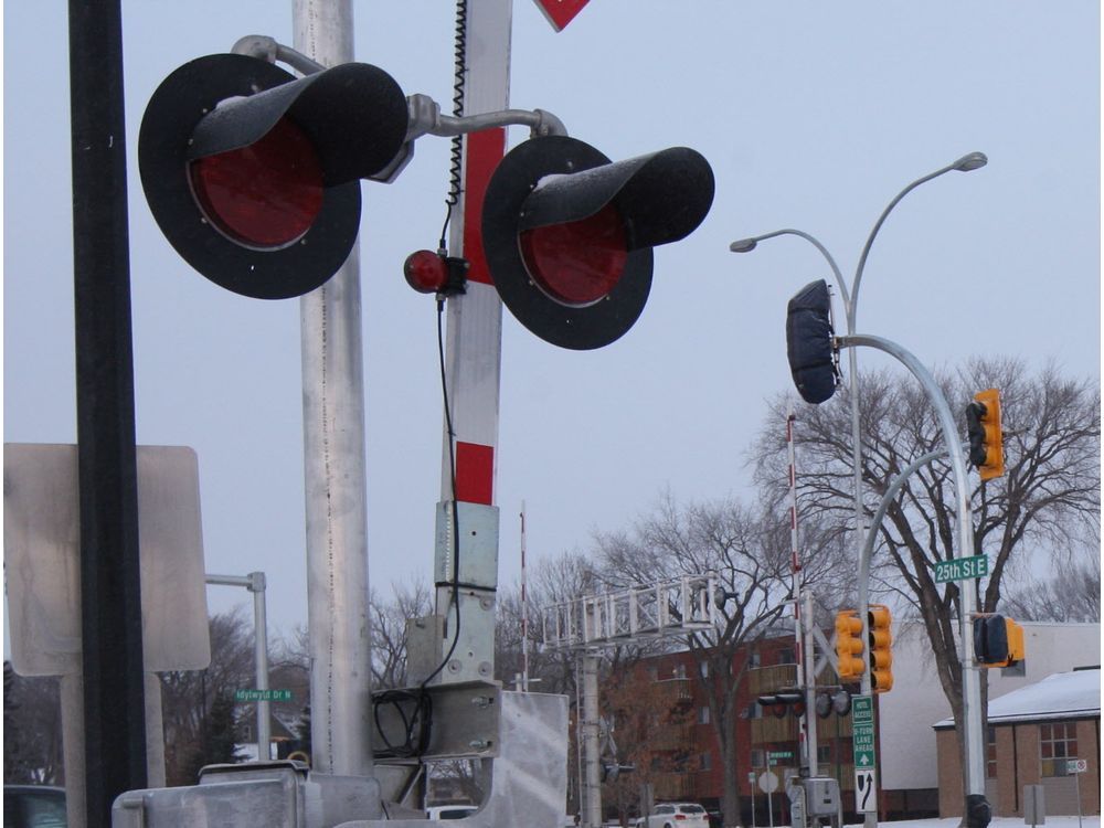 What does City of Saskatoon's signal on railway crossings mean? Toronto Sun