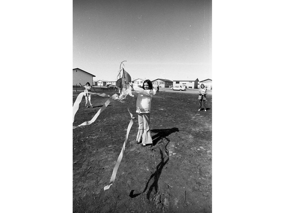 Throwback Thursday Kite flying Toronto Sun