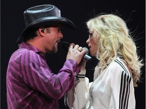 Tim McGraw and Faith Hill on their Soul 2 Soul Tour.
