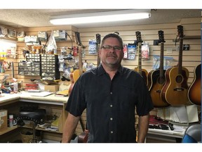 The family of Saskatoon guitarmaker Darrell Pura, who lost his eyesight, has started a Go Fund Me Campaign for stem cell treatment.