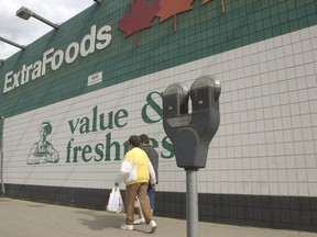 The Extra Foods grocery store on Third Avenue North closed for good in 2004 after 31 years of operating in downtown Saskatoon. (GORD WALDNER/The StarPhoenix)