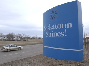 A new sign, like this one already installed on Airport Drive near the airport, is under consideration for the highway #11 entrance to Saskatoon from Regina.