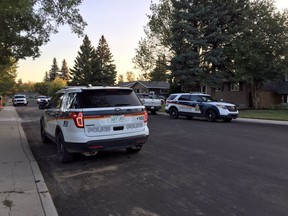 Saskatoon police at the scene of a shooting in the 100 block of Tache Crescent on Aug. 29, 2017.