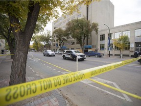 Several blocks of downtown Saskatoon, including around Fourth Avenue South, 20th Street East and Spadina Crescent, were taped off by police on Sept. 27, 2017, after an incident in which officers' weapons were drawn during a foot pursuit, according to several witnesses.