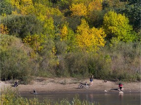 It's the perfect chance to take advantage of Saskatoon's beaches on Saturday as temperatures are expected to soar to a high of 33 C.