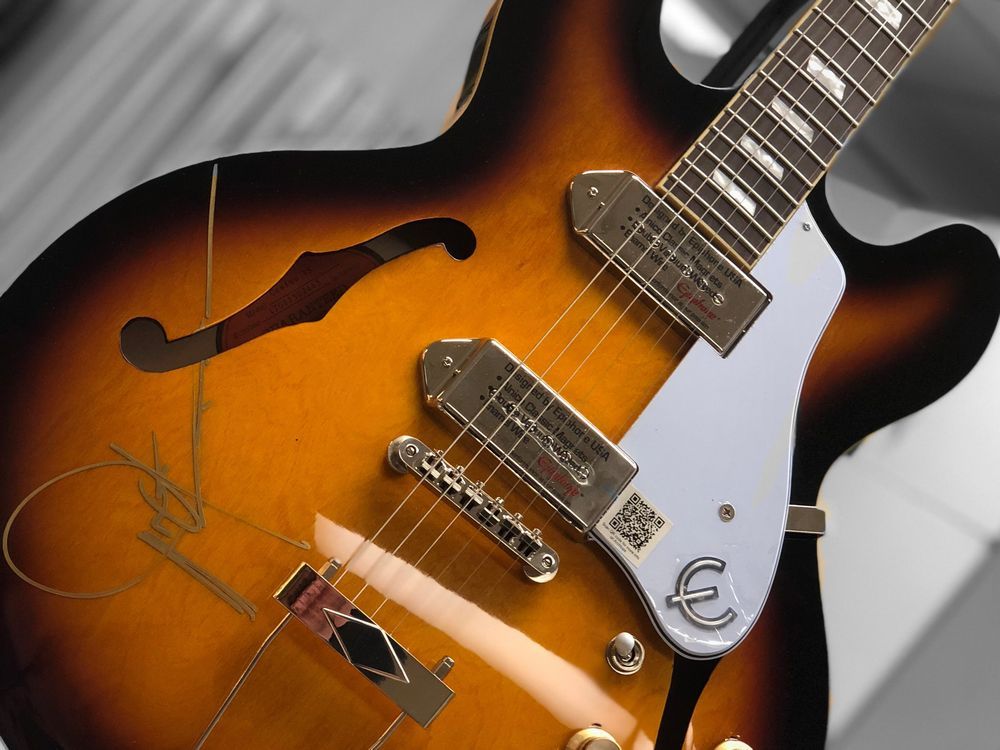 Dwight Yoakam guitar auctioned off to benefit Guitars for Vets The Star Phoenix