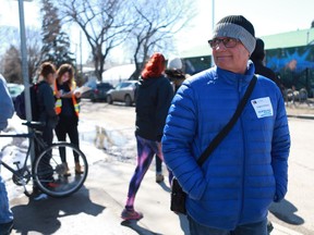 On April 18, volunteers with the Point-In-Time Homelessness Count speak with all passersby to get a snapshot count of who is experiencing homelessness in Saskatoon. Bill Holden is one of the more than 120 volunteers taking part in the count, which is being conducted by the Community-University Institute for Social Research along with Saskatoon Housing Initiatives Partnership in Saskatoon, Sask., on April 18, 2018.