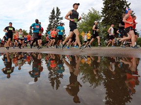 Saskatchewan Marathon runners start their race in Saskatoon, Sask. on May 27, 2018.