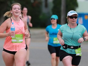 Saskatchewan Marathon runners start their race in Saskatoon, Sask. on May 27, 2018.
