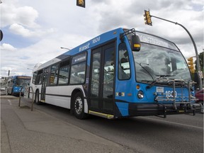 A proposed policy that would require all Saskatoon Transit users to wear masks is a step closer to being implemented.