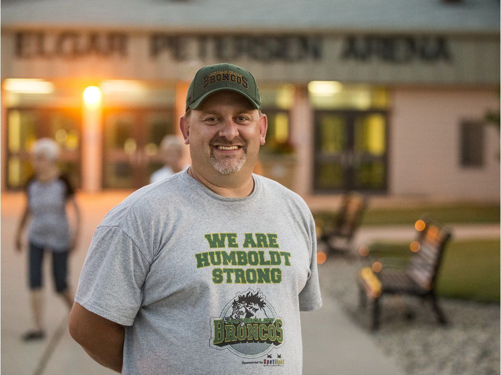 Humboldt broncos (2) | Essential T-Shirt