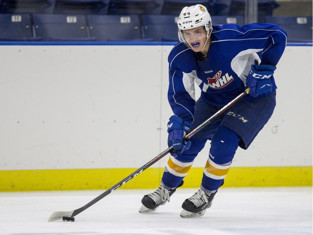 Sports briefs Three Blades returning; Huskies ranked 9th The Star