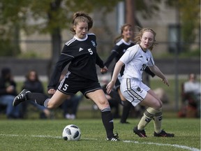 SASKATOON,SK--SEPTEMBER 09 0909-NEWS-HUSKIES WOMENS SOCCER- Huskies forward Cassidy Hayward goes to kick the ball during the game at Nutrien Park in Saskatoon, Sk on Sunday, September 9, 2018.