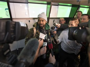 Former Roughriders quarterback Kevin Glenn is one of the few people who can absolutely shine in a media scrum, according to scrum-weary scribe Rob Vanstone.