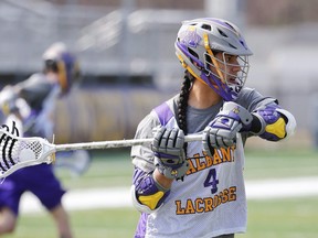 University at Albany lacrosse player Lyle Thompson practices on April 16, 2015, in Albany, N.Y. (THE CANADIAN PRESS/AP, Mike Groll)
