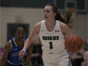 Libby Epoch had 20 points Friday for the Saskatchewan Huskies against the Lethbridge Pronghorns.