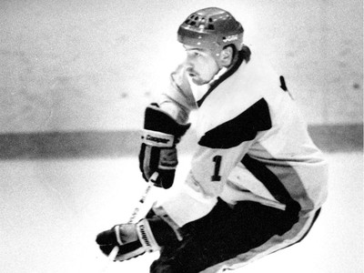 Leafs' Wendel Clark, Darryl Sittler on scoring 50 goals in NHL