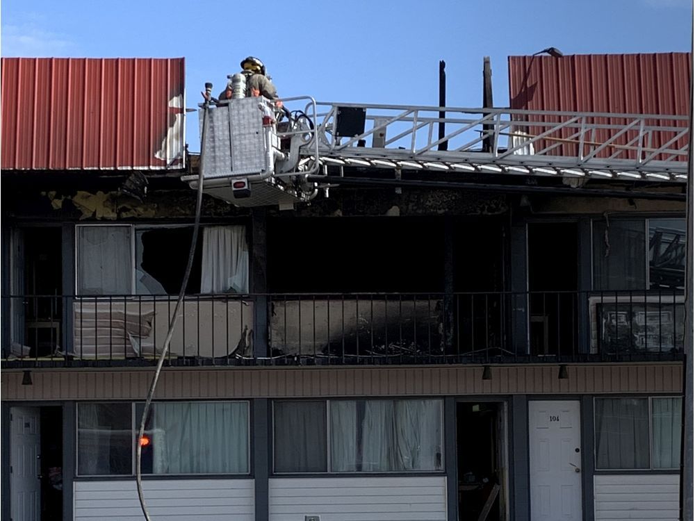 Saskatoon Fire Crews Respond To Blaze At Westgate Inn Pregnant Woman