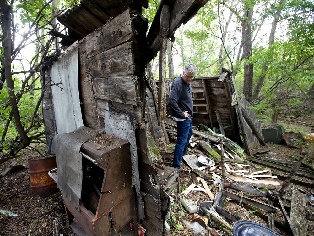 Greenings list Lakeview home; Woods seek buyer for mansion - City