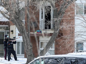 Saskatoon Police were on scene at an apartment building in the 1100 block of Avenue W North where a man was barricaded inside.