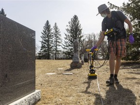 A U of S archaeology class is working with the city to map the known and unknown graves at Nutana Cemetery. Spencer Lyons pulls a ground penetrating radar at Pioneer Cemetery in Saskatoon. David Stobbe (University of Saskatchewan)