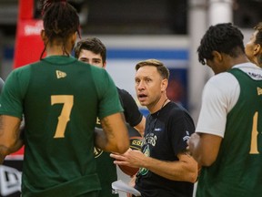 Head coach Chad Jacobson speaks with players at the Saskatchewan Rattlers' CEBL training camp. Photo taken in Saskatoon, SK on Tuesday, June 22, 2021.