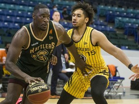 SASKATOON, SK--JUNE 28/2021 - 0629 Sports Rattlers - Saskatchewan Rattlers' Travis Daniels drives the ball under pressure from during first quarter CEBL action. Photo taken in Saskatoon, SK on Monday, June 28, 2021.