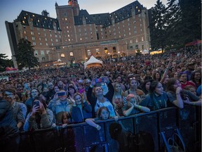 A large crowd enjoys the SaskTel Saskatchewan Jazz Festival. Tourism Saskatoon, Greg Huszar Photography