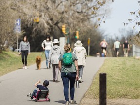 The Meewasin Valley Authority and Parks Canada announced Wednesday that they've signed an agreement to explore the possibility of a national urban park in the Meewasin Valley.