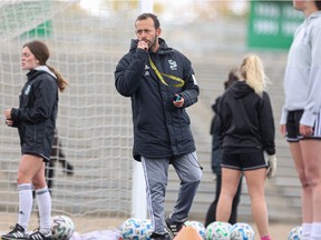 U of S Huskies women's soccer head coach Jerson Barandica-Hamilton instructs his team at Griffith's stadium the day before their Canada West conference home-opener Friday. Photo taken in Saskatoon on Thursday, Sept. 16, 2021.