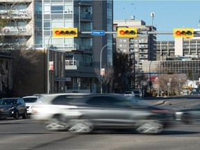 Traffic flows across the intersection of College Avenue and Broad Street in Regina on Oct. 22, 2021.