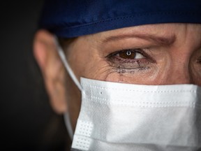 Just a few months ago the public were banging pots and pans in support of health care workers and placing signs of appreciation in windows. Nurses are now witnessing crowds of anti-vaxxers and COVID-deniers demonstrating outside hospitals, while tensions inside health facilities are also escalating. GETTY IMAGES