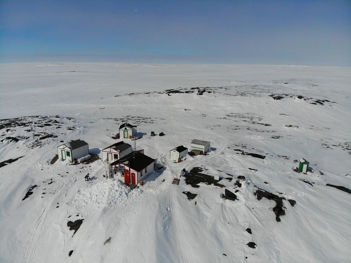  Western College of Veterinary Medicine PhD student Kayla Buhler worked with wildlife to identify pathways of disease transmission at a research base in the Canadian Arctic.