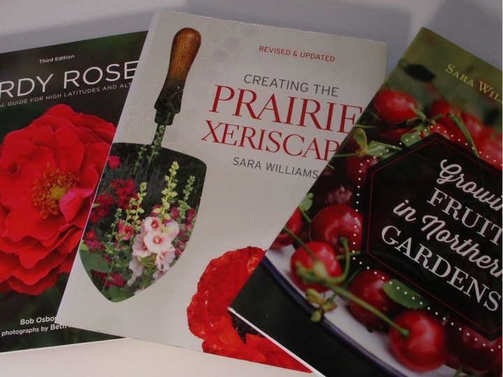  Book gift Ideas for gardening friends.