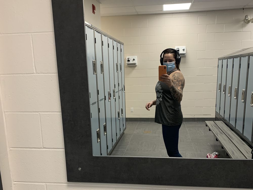 Jillian Smith takes a selfie at the gym.