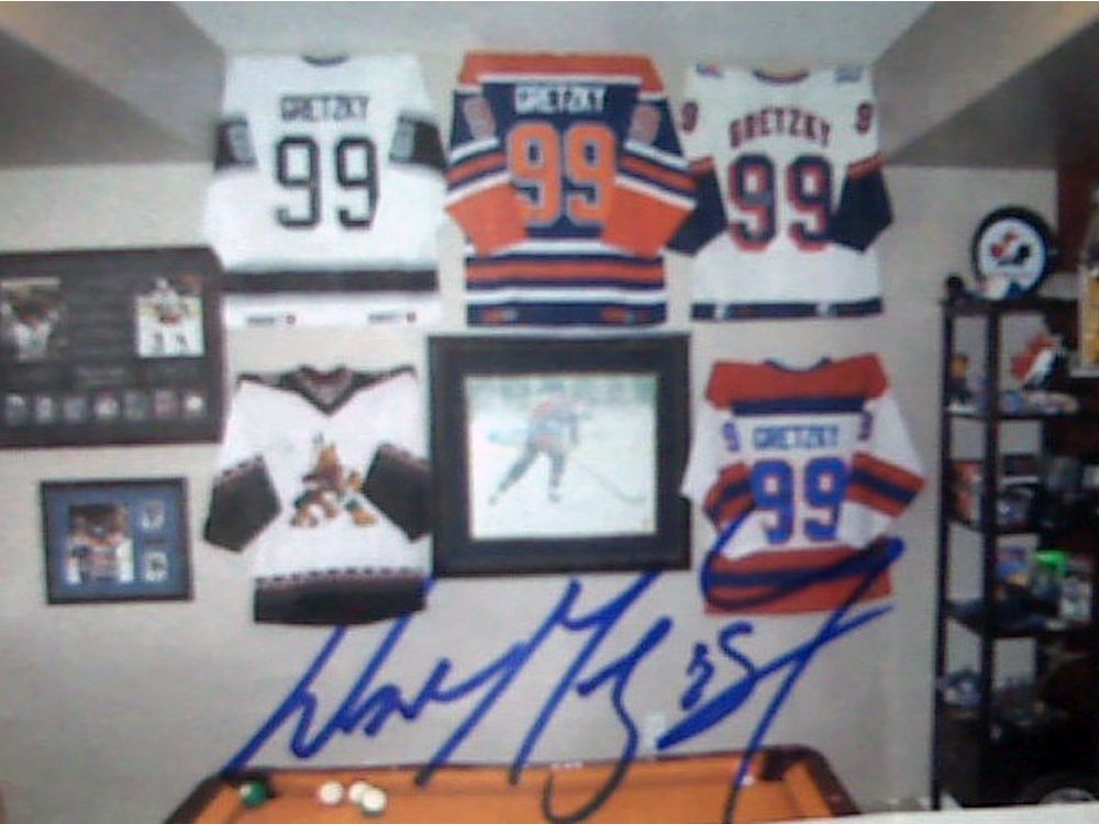NHL Auctions - Signed Hockey Memorabilia, Autographed Jerseys, Collectables